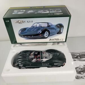 1/18 AutoArt Millenium - Jaguar XJ 13 Green